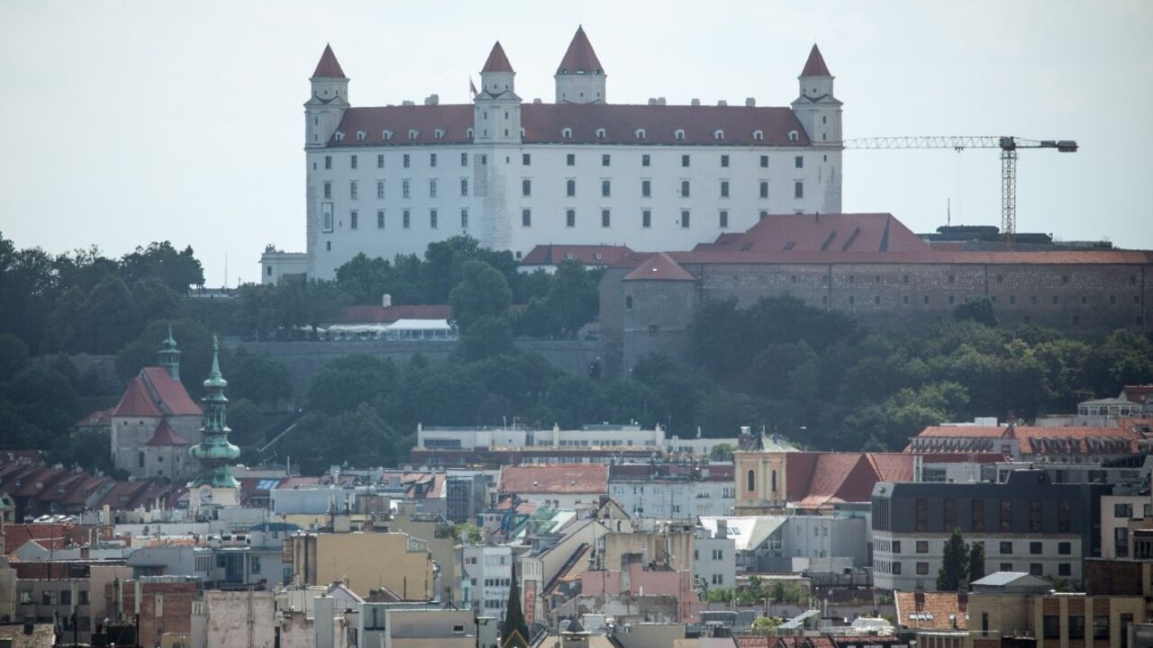 Bratislava hrad Komunálne voľby 1140px (SITA/Diana Černáková)